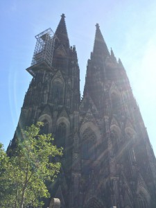 Die imposante Westfassade des Dom zu Köln. Foto: 3DION